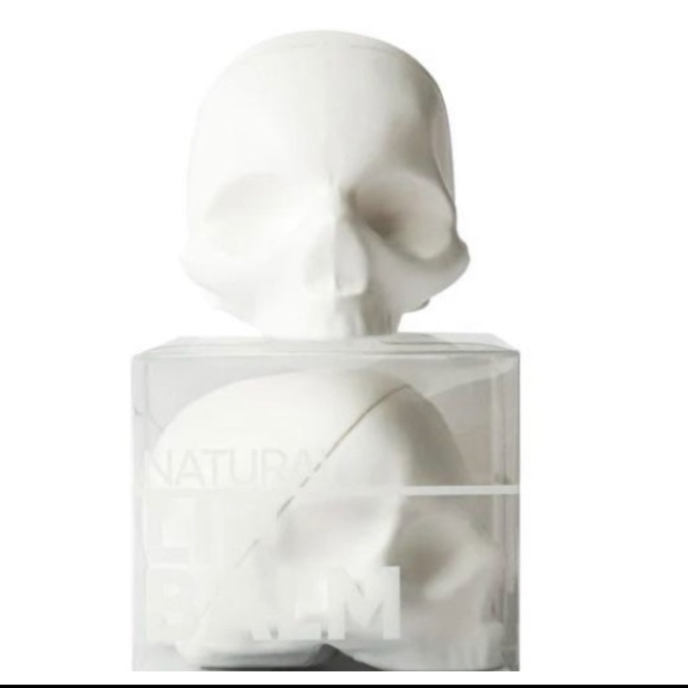NIB REBELS REFINERY BRAND WHITE SKULL VANILLA LIP BALM 5.56 GR FULL SIZE
